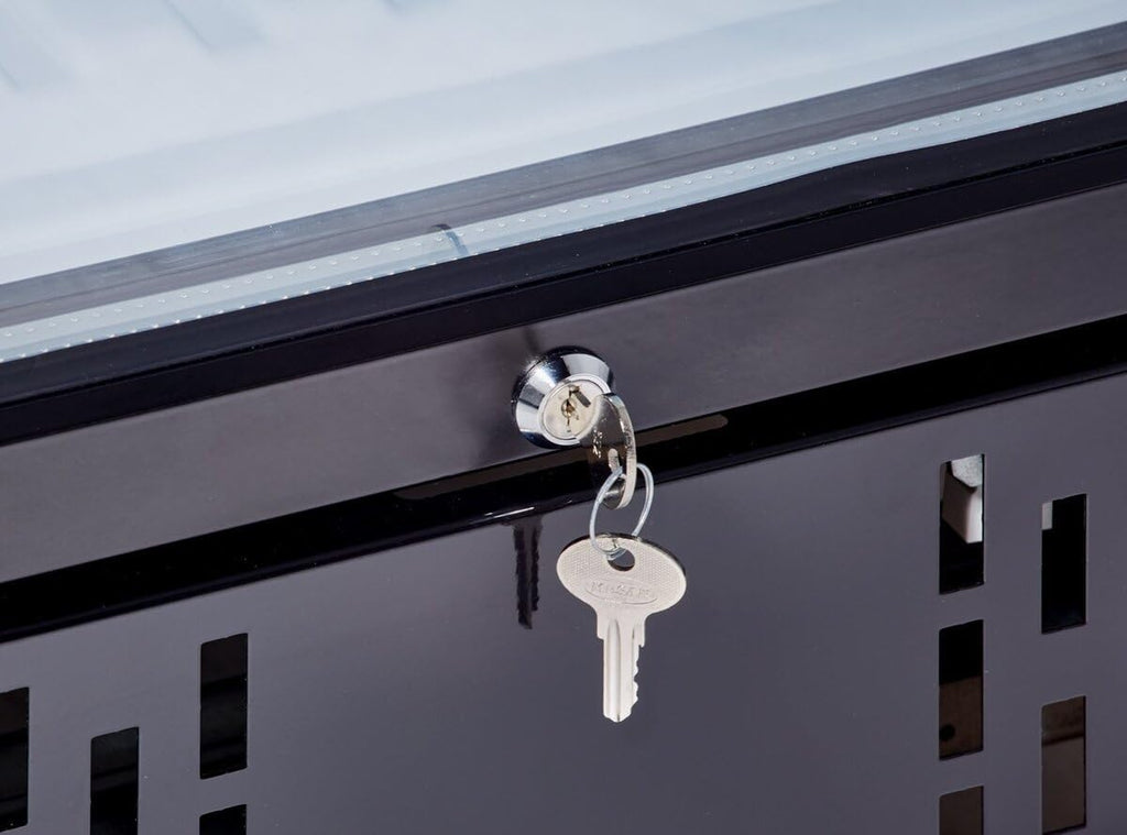 GastroHero Getränkekühlschrank Profi 382 für die Gastronomie, Made in Europe, 4 verstellbare Einlegeböden, 382 Liter Kühlraumvolumen, Kühlschrank mit Glastür, Abschließbar, Gastronomiebedarf, Schwarz