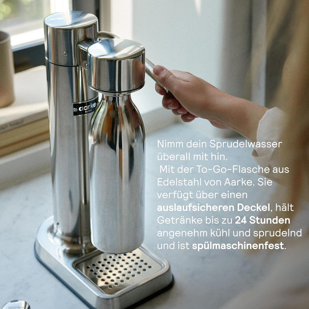 Aarke Carbonator 3, Wassersprudler aus Edelstahl im modernen Edelstahl Finish mit BPA-freier 1L PET-Flasche, Sprudelwasserbereiter für Leitungswasser, kompatibel mit 60L CO2-Zylindern