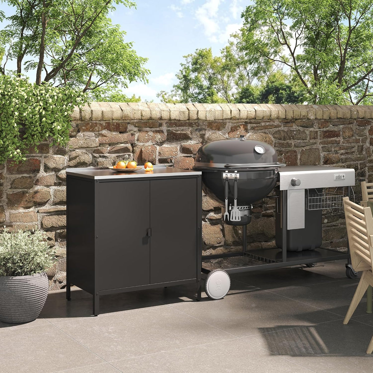 casa.pro Outdoor Schrank Bolognano Gartenschrank Balkonschrank Spind Zwei Türen für Innen- und Außenbereich 92x80x50 cm Schwarz, matt
