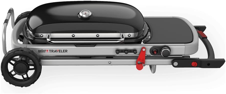 Weber Traveler Gasgrill/Klappbarer tragbarer Gasgrill mit Rädern, automatischer Deckelverriegelung und integriertem Thermometer, 1 Brenner, 111 cm Breite, 2065 cm² Grillfläche, schwarz