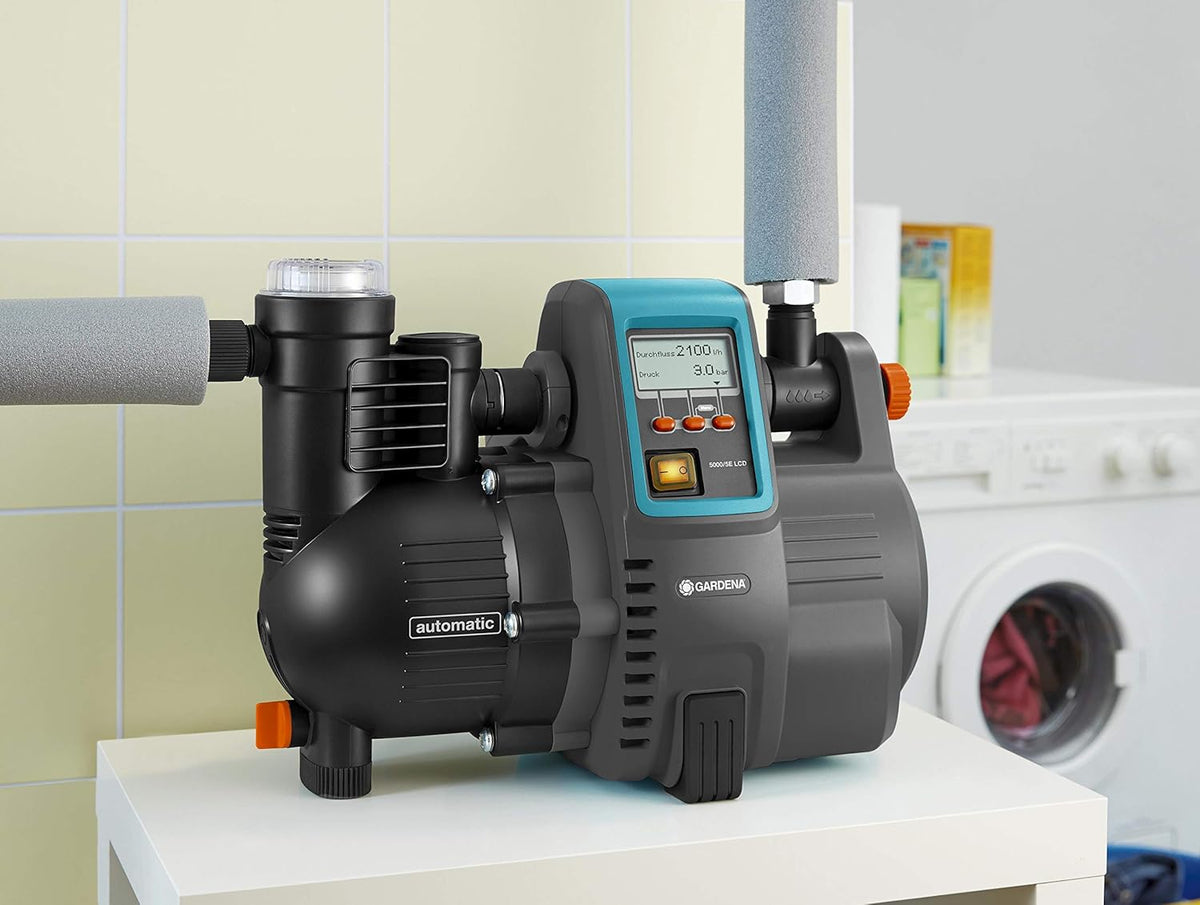 Gardena Comfort Hauswasserautomat 5000/5E LCD: Hauswasserpumpe mit LC-Display, energiesparend, Fördermenge 5000 l/h, 1300W Motor mit Thermoschutzschalter, Trockenlaufsicherung (1759-20)